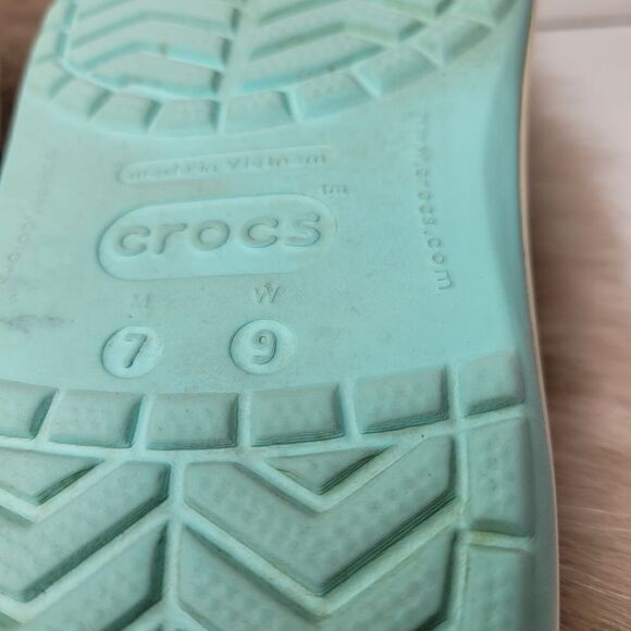 Crocs Cotton Candy Blue Slip On Waterproof Clogs  Shoes W7 M9 - Picture 9 of 9
